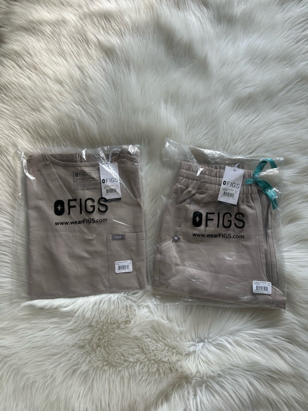 FIGS BOULDER Set Small Catarina & XS Petite High Waisted Zamora Joggers.